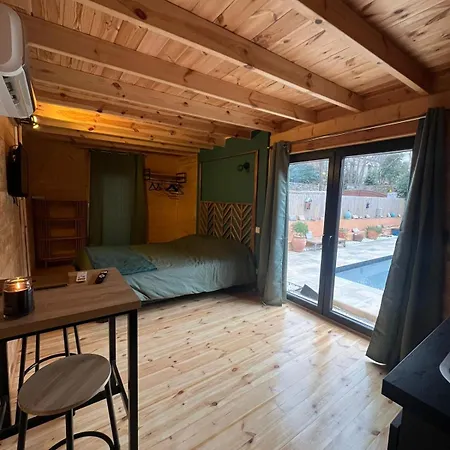 Dom wakacyjny Et Pavillon En Bois Independants *